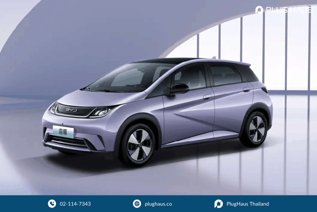 โดดเด่นด้วยประโยคสุดคลาสสิก พร้อมตัวอักษร Build Your Dreams ด้านท้ายรถ